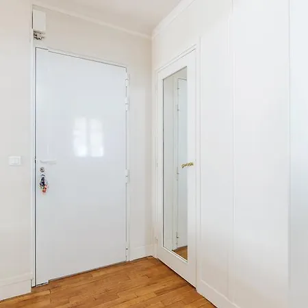 Squarebreak - Close To The Eiffel Tower Apartment